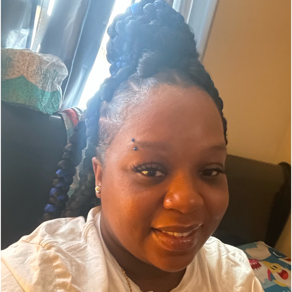 Meet your Posher, Tayaka